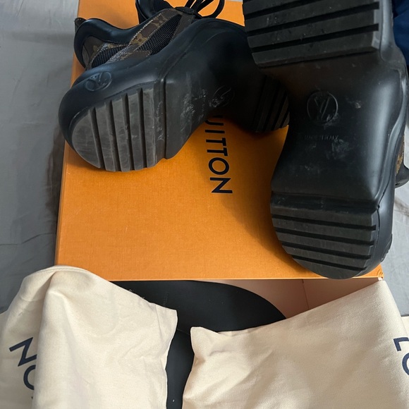 Louis Vuitton Archlight Sneaker - Picture 3 of 5